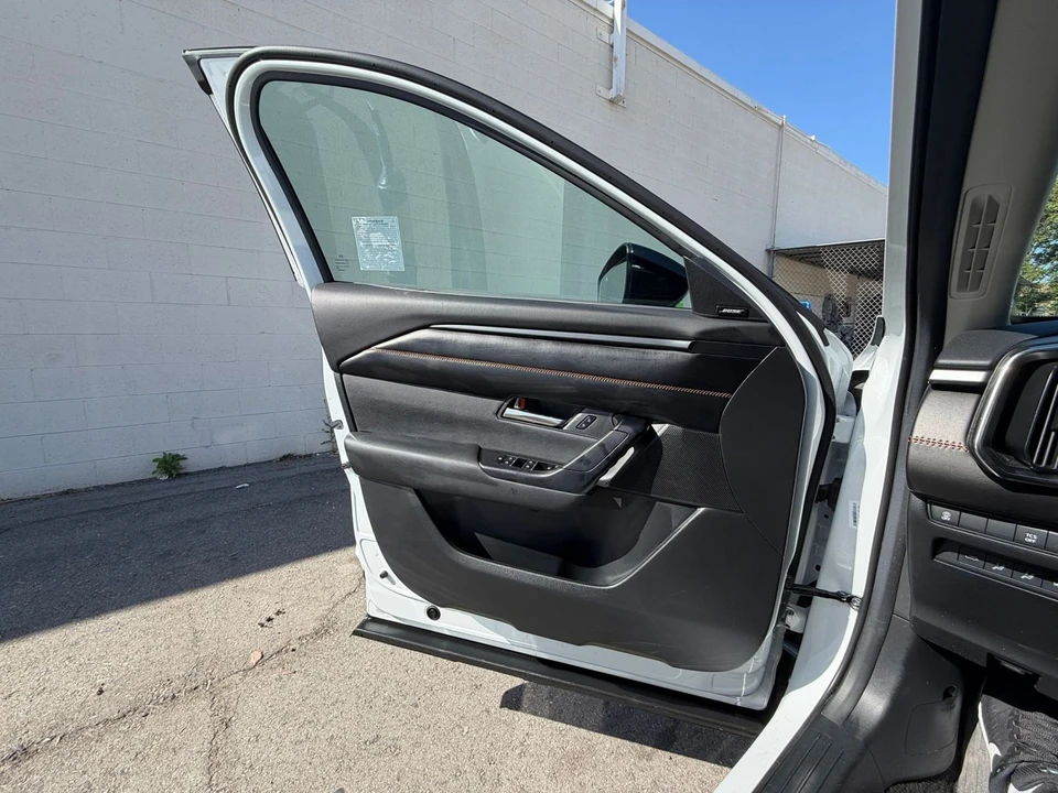 2025 Mazda CX-50 - Image 15 of 31