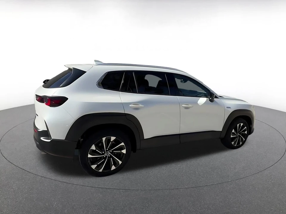 2025 Mazda CX-50 - Image 12 of 31