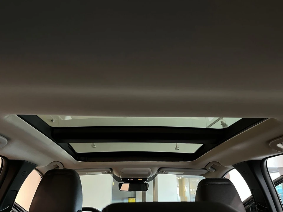 2025 Mazda CX-50 - Image 25 of 31