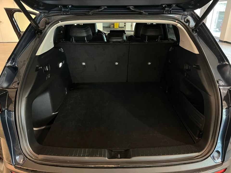 2025 Mazda CX-50 - Image 28 of 31