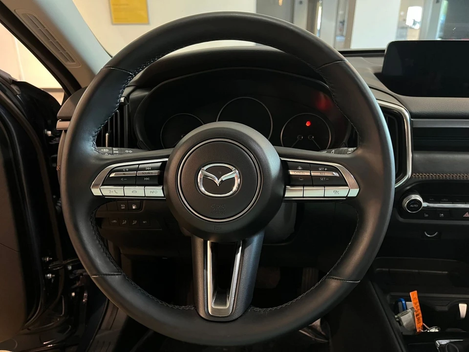 2025 Mazda CX-50 - Image 24 of 31