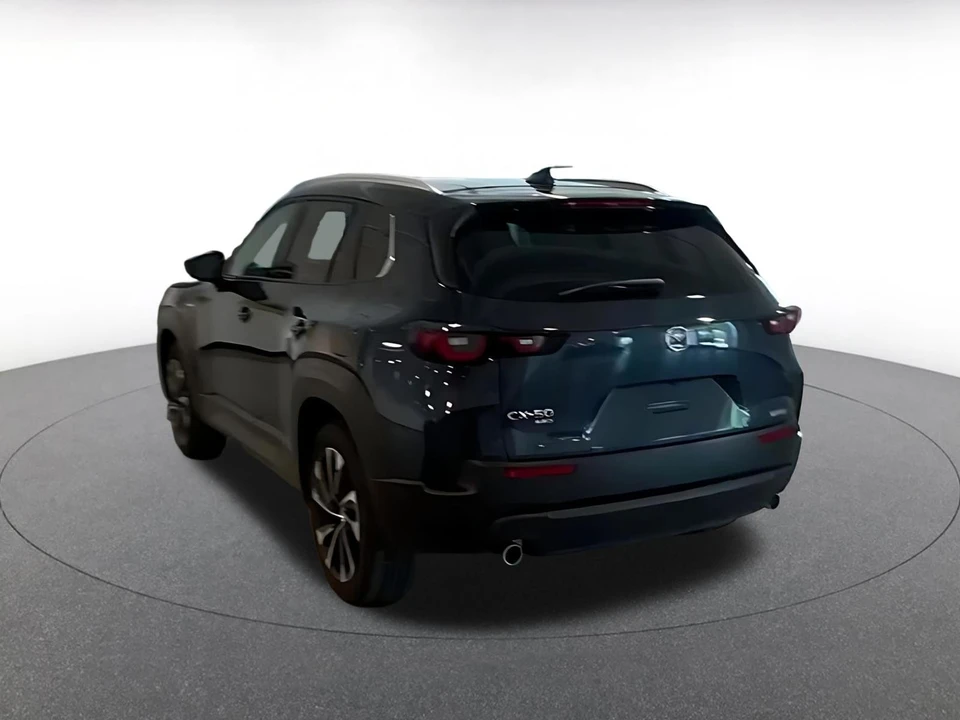 2025 Mazda CX-50 - Image 8 of 31
