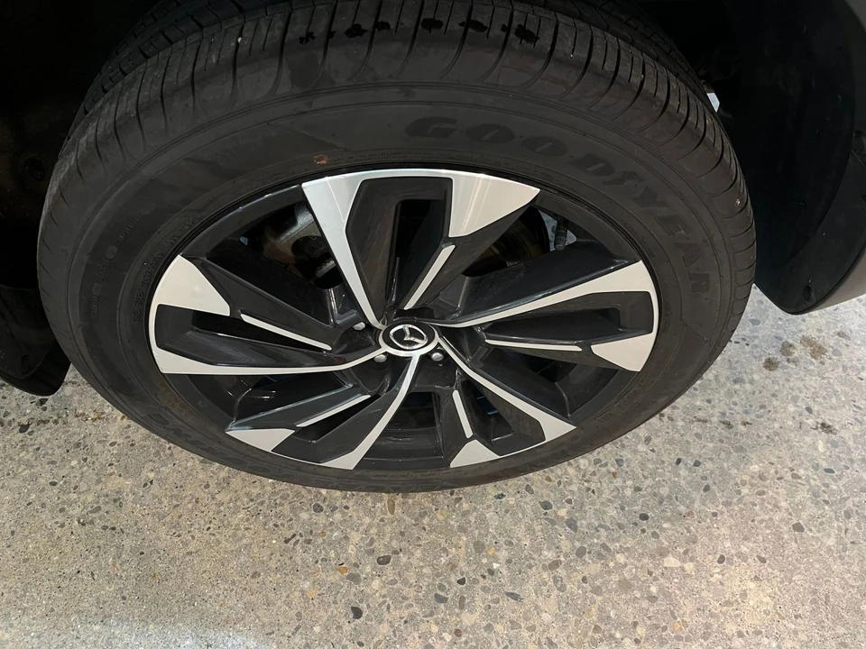 2025 Mazda CX-50 - Image 27 of 31