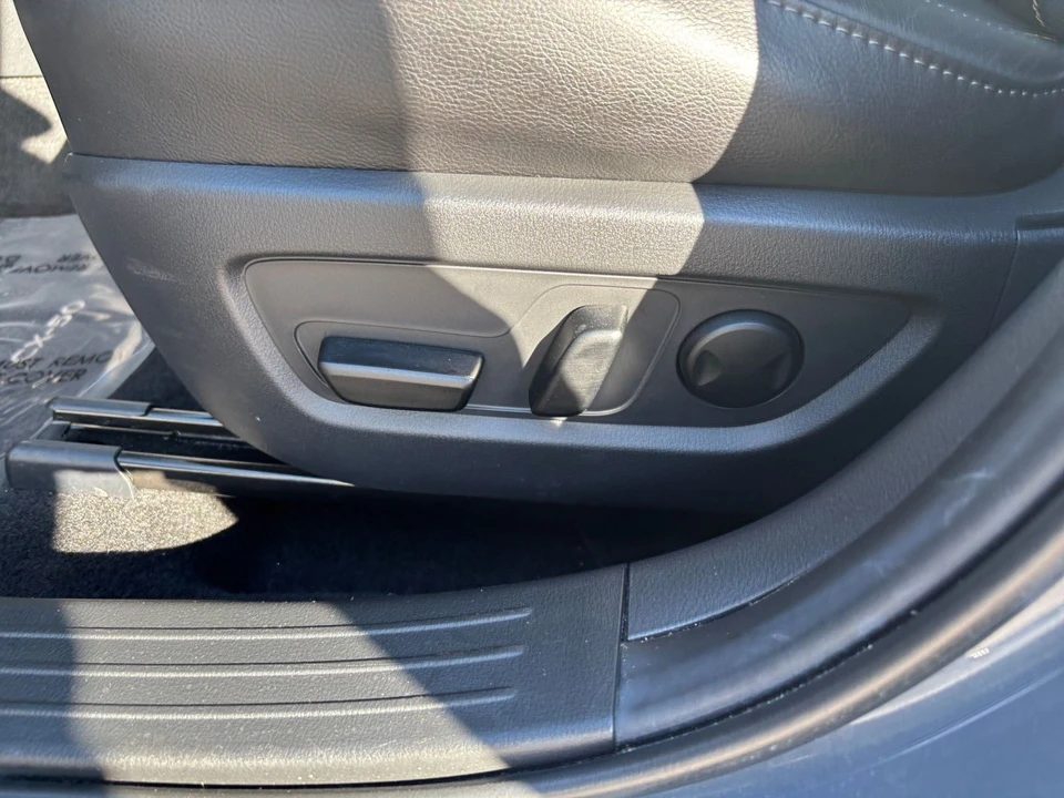 2025 Mazda CX-50 - Image 25 of 31