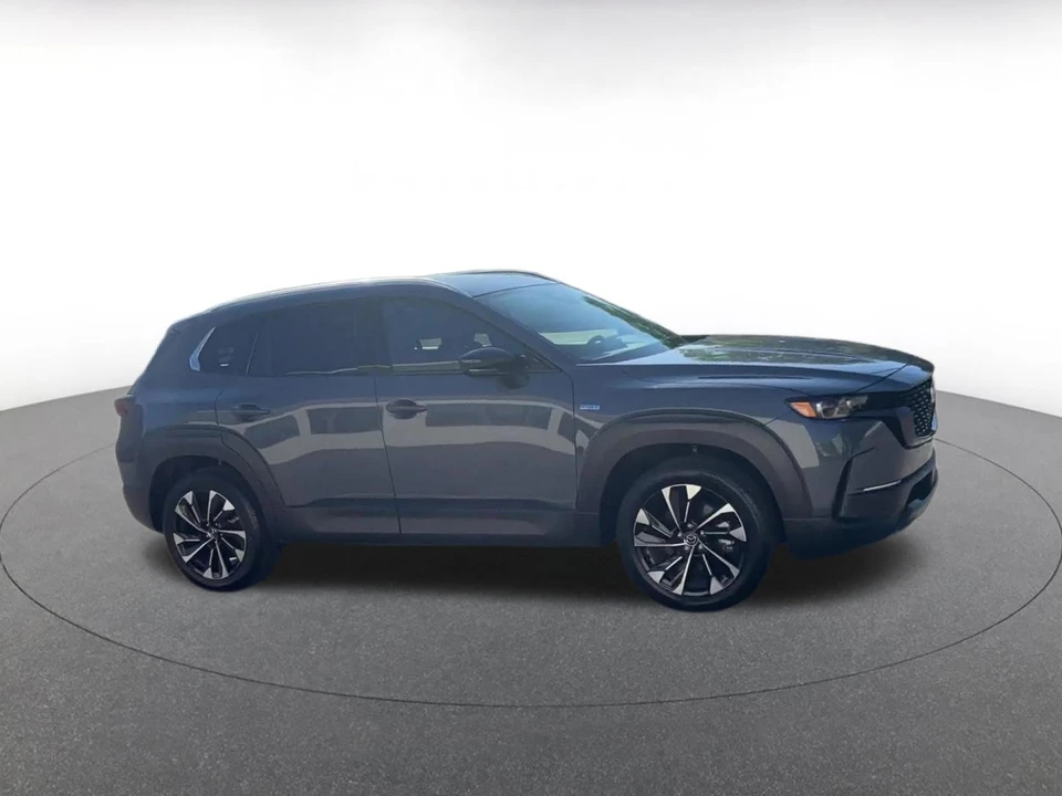 2025 Mazda CX-50 - Image 2 of 31
