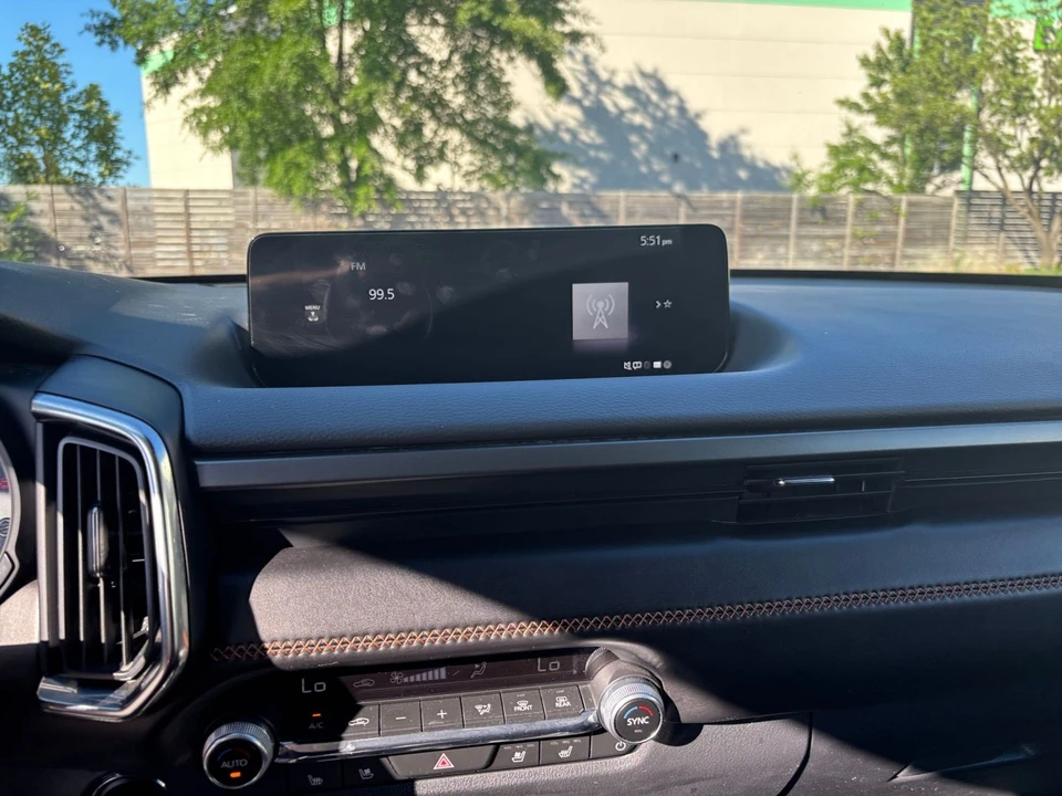 2025 Mazda CX-50 - Image 23 of 31