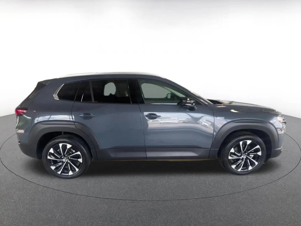 2025 Mazda CX-50 - Image 13 of 31