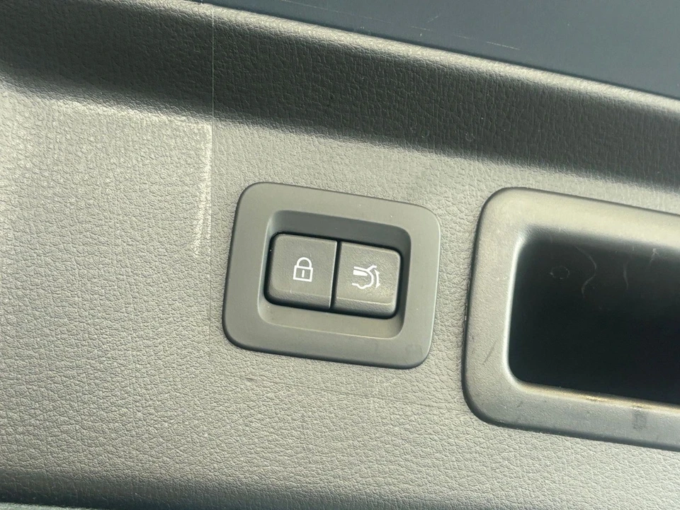 2025 Mazda CX-50 - Image 20 of 31