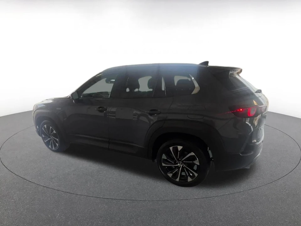 2025 Mazda CX-50 - Image 8 of 31