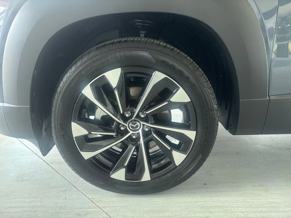 2025 Mazda CX-50 - Image 28 of 31
