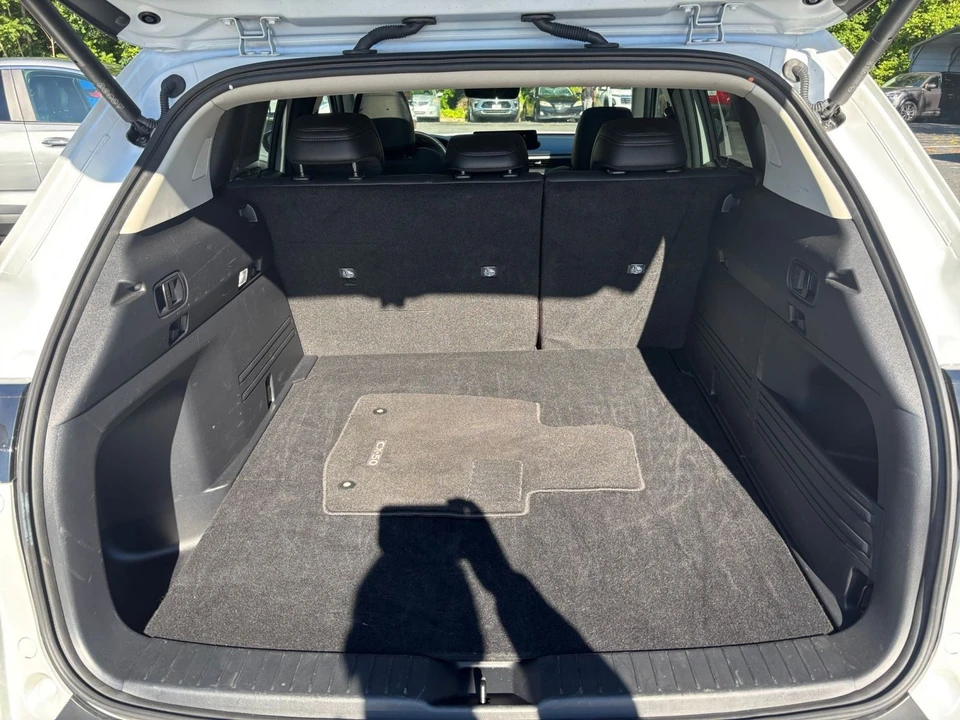 2025 Mazda CX-50 - Image 27 of 31