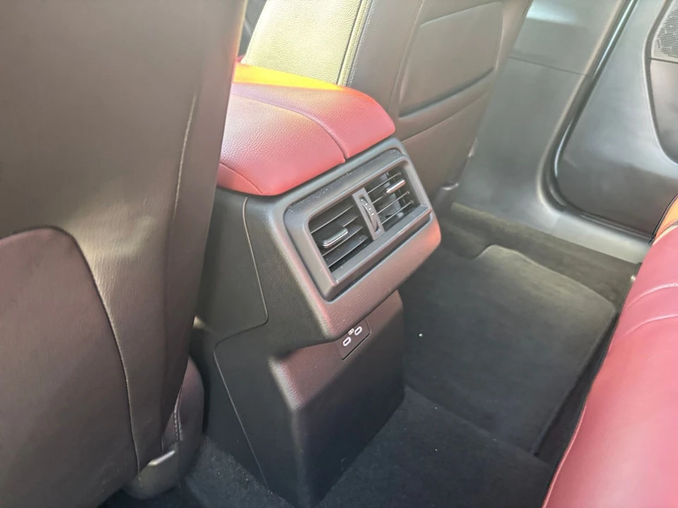 2025 Mazda CX-50 - Image 27 of 31