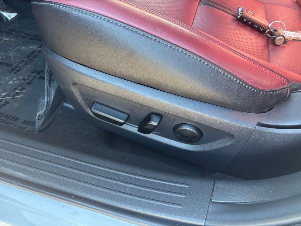 2025 Mazda CX-50 - Image 25 of 31