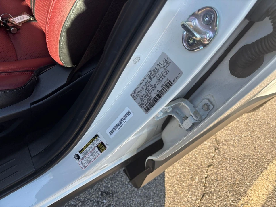 2025 Mazda CX-50 - Image 27 of 31