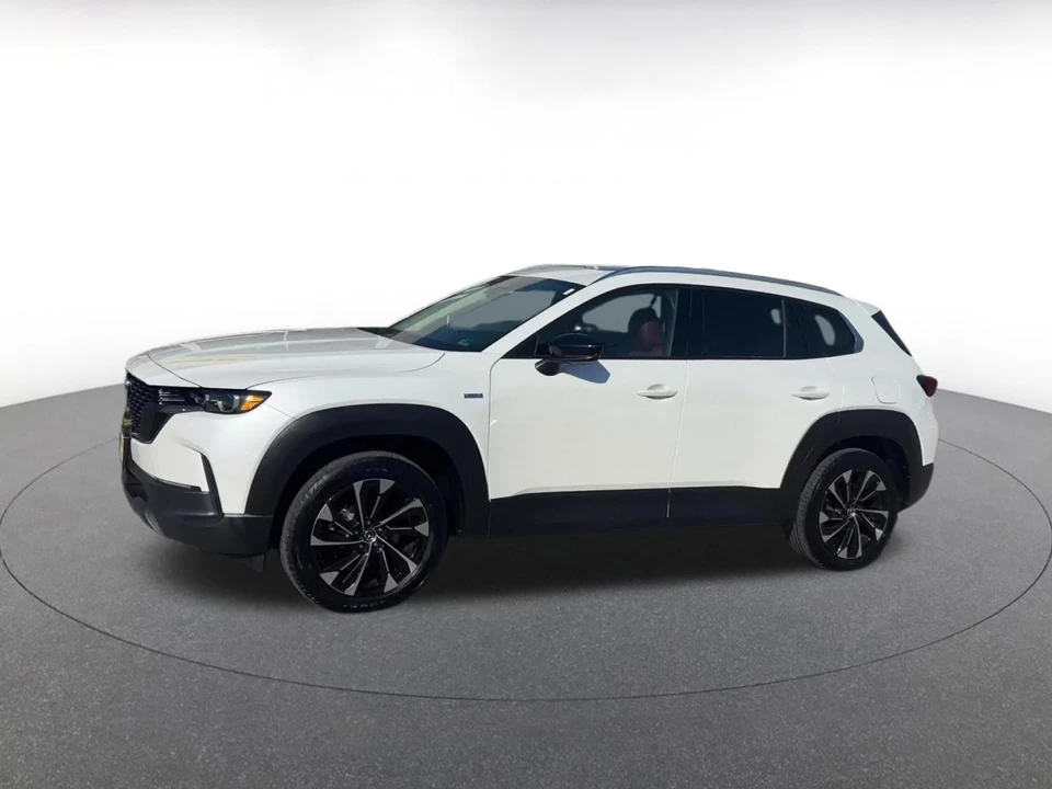 2025 Mazda CX-50 - Image 9 of 31