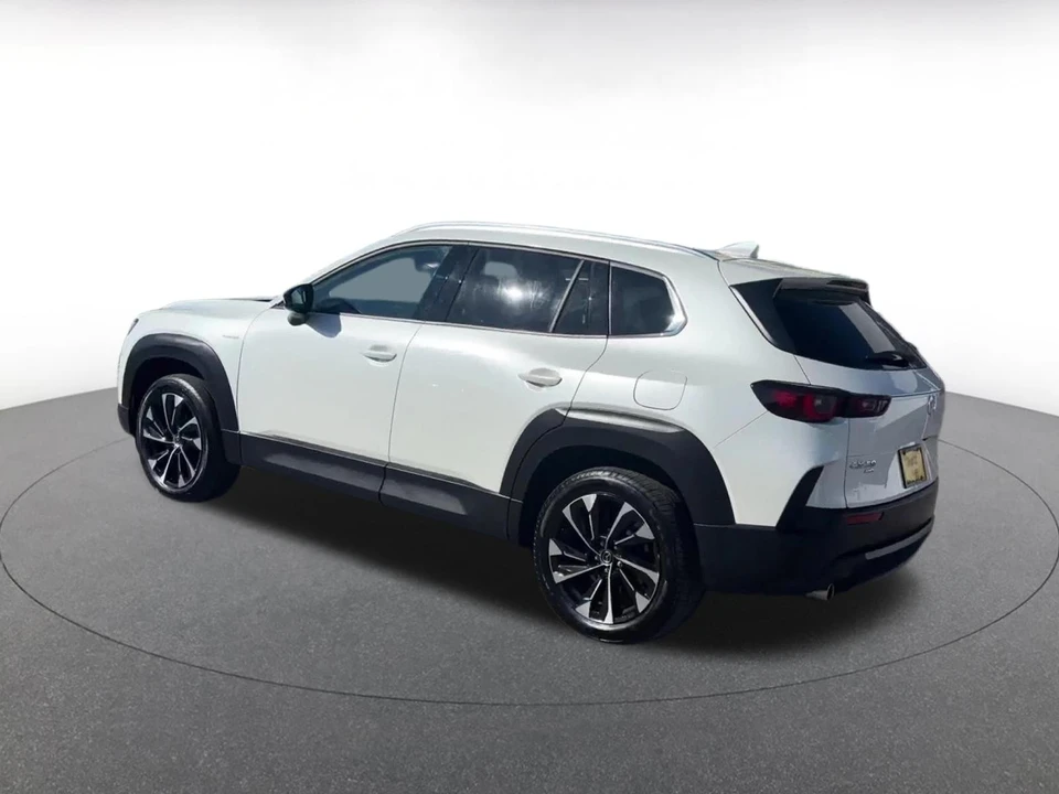 2025 Mazda CX-50 - Image 12 of 31