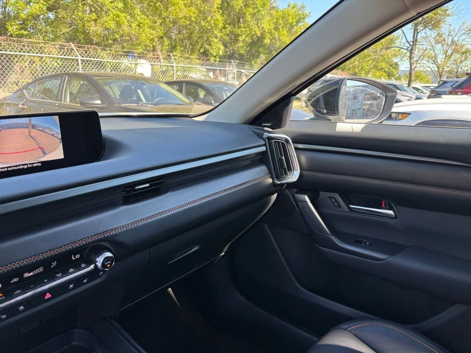 2025 Mazda CX-50 - Image 30 of 31