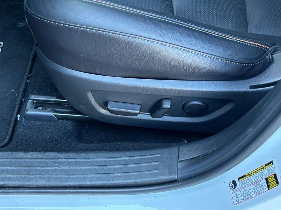 2025 Mazda CX-50 - Image 18 of 31