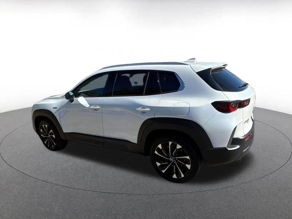 2025 Mazda CX-50 - Image 7 of 10