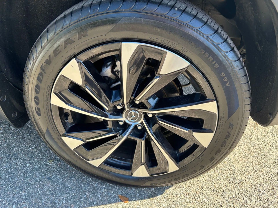 2025 Mazda CX-50 - Image 25 of 31