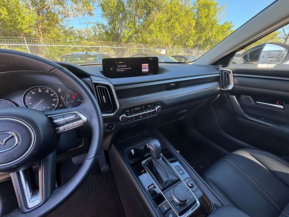 2025 Mazda CX-50 - Image 14 of 31