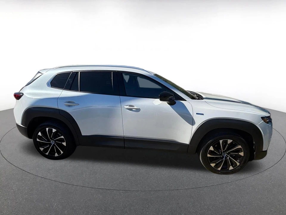 2025 Mazda CX-50 - Image 12 of 31