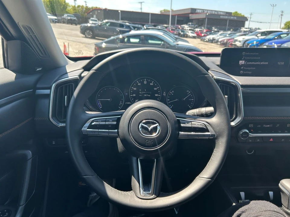 2025 Mazda CX-50 - Image 26 of 31