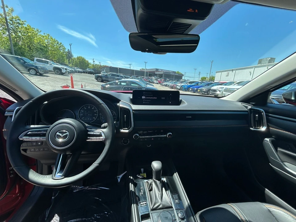2025 Mazda CX-50 - Image 30 of 31