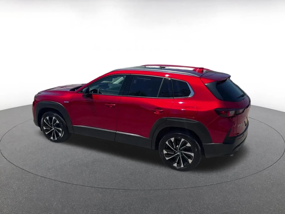 2025 Mazda CX-50 - Image 8 of 31