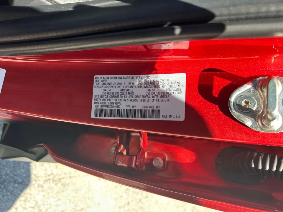 2025 Mazda CX-50 - Image 21 of 31