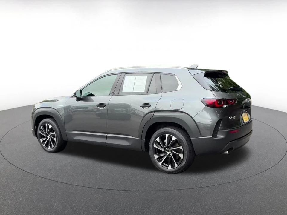 2025 Mazda CX-50 - Image 14 of 31