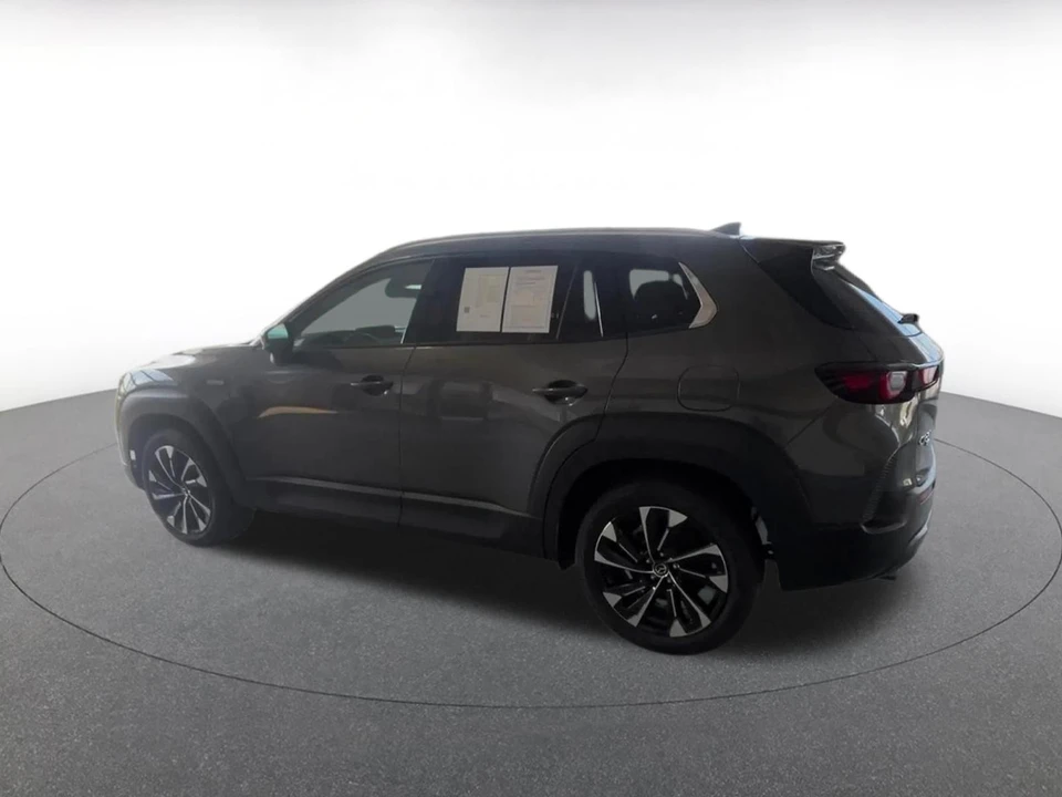 2025 Mazda CX-50 - Image 12 of 31