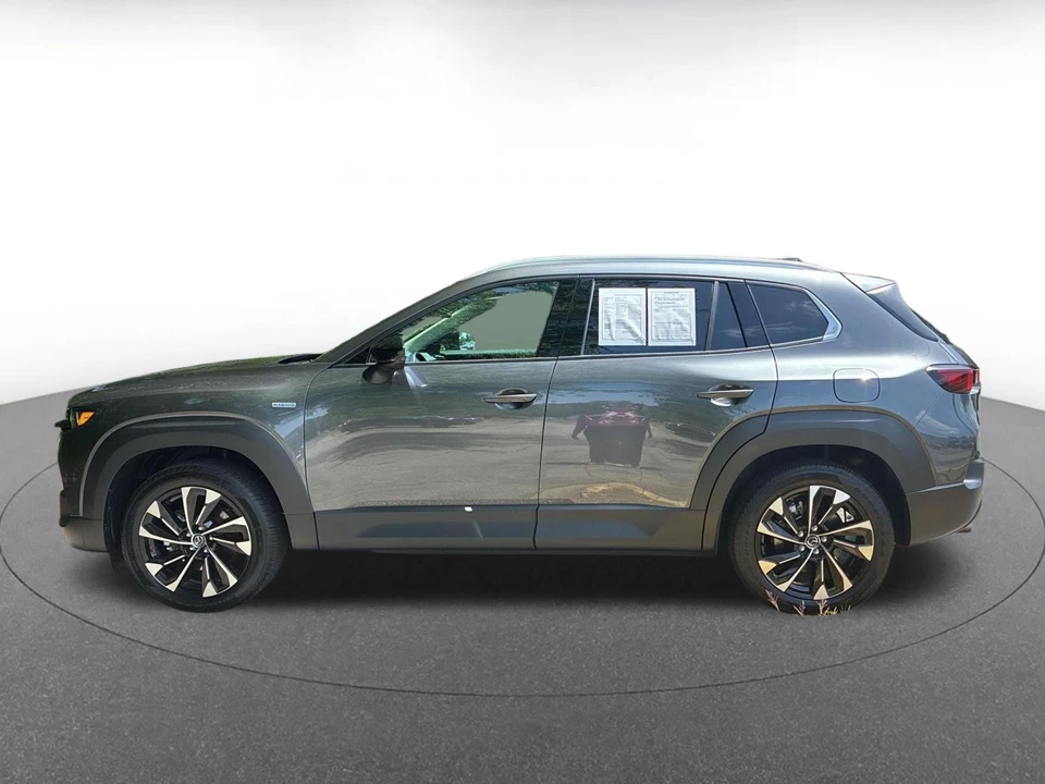 2025 Mazda CX-50 - Image 11 of 31