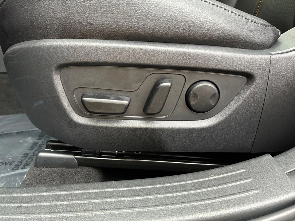2025 Mazda CX-50 - Image 30 of 31