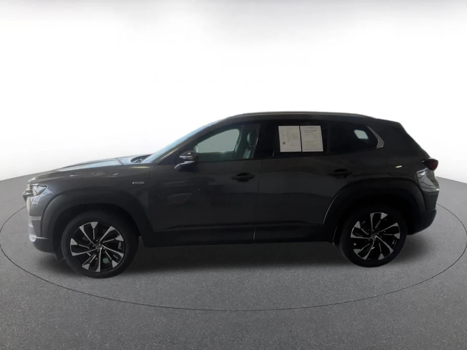 2025 Mazda CX-50 - Image 11 of 31