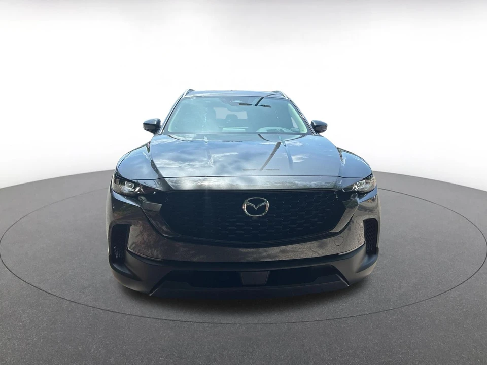 2025 Mazda CX-50 - Image 5 of 31
