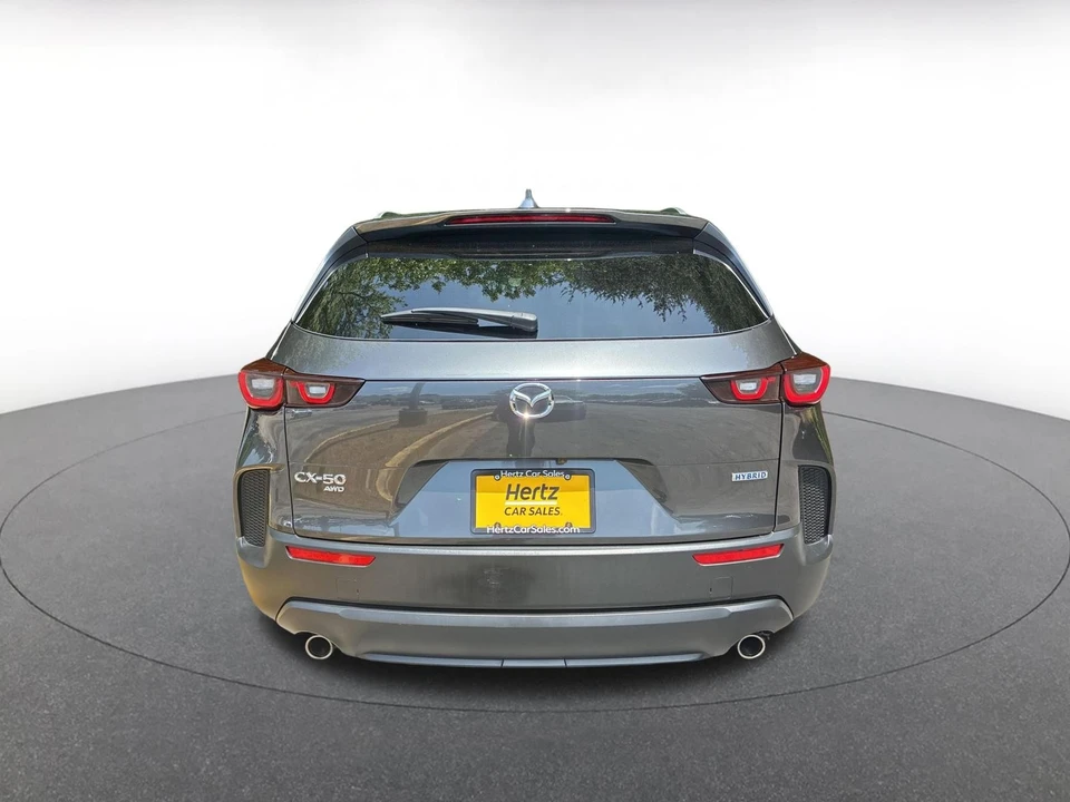 2025 Mazda CX-50 - Image 16 of 31
