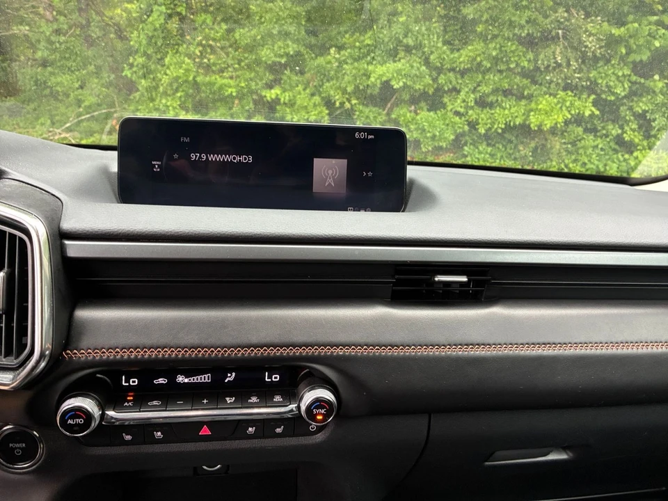 2025 Mazda CX-50 - Image 25 of 31