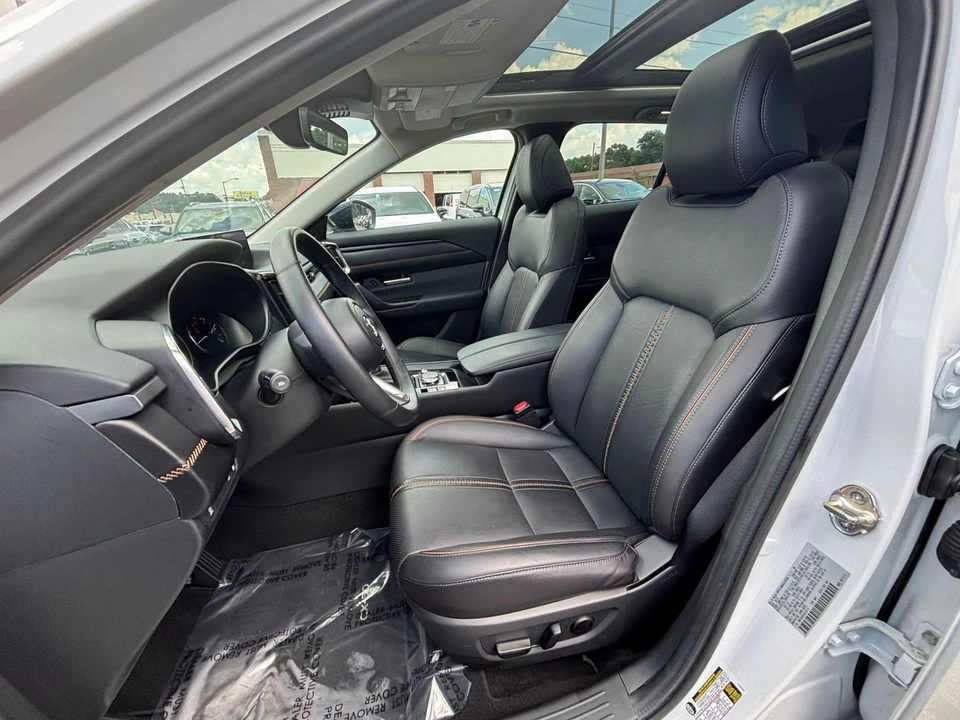 2025 Mazda CX-50 - Image 29 of 31