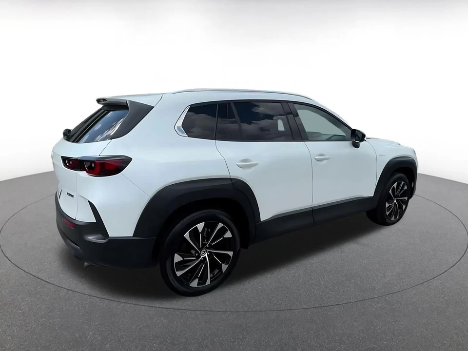 2025 Mazda CX-50 - Image 16 of 31