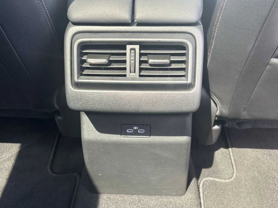 2025 Mazda CX-50 - Image 26 of 31