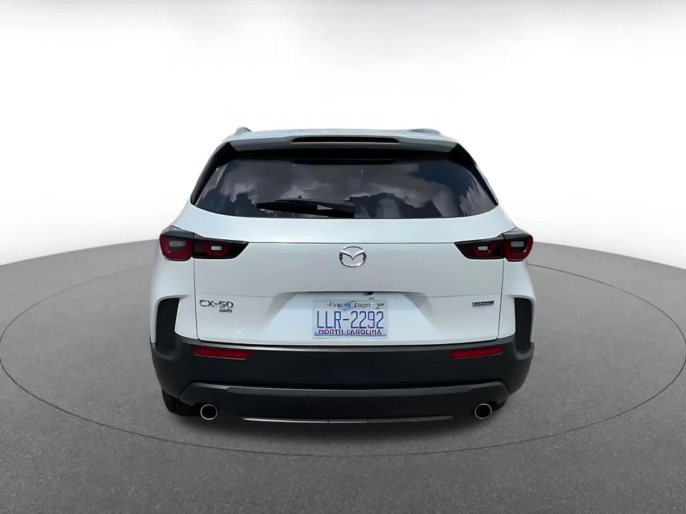 2025 Mazda CX-50 - Image 14 of 31