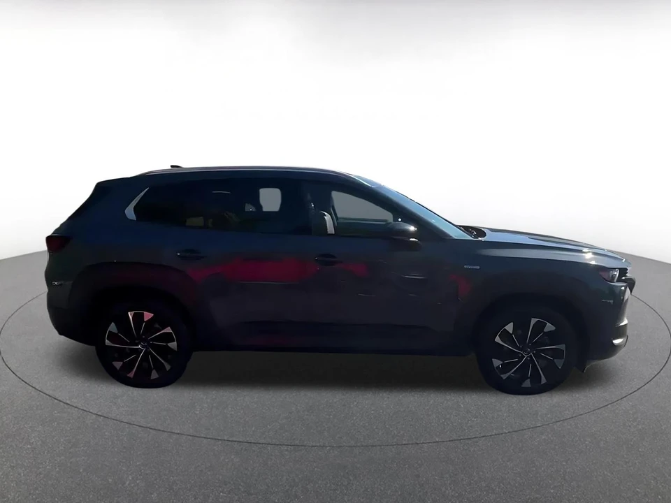 2025 Mazda CX-50 - Image 18 of 31