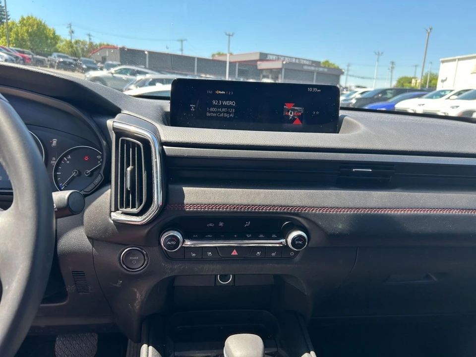 2025 Mazda CX-50 - Image 16 of 31