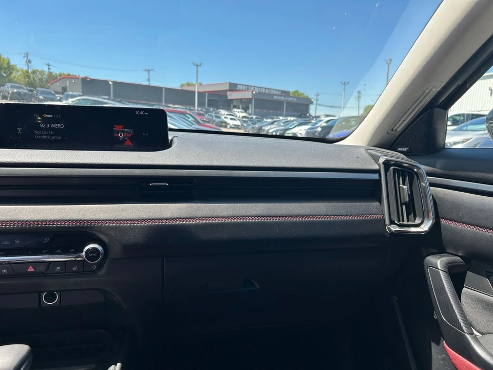 2025 Mazda CX-50 - Image 29 of 31