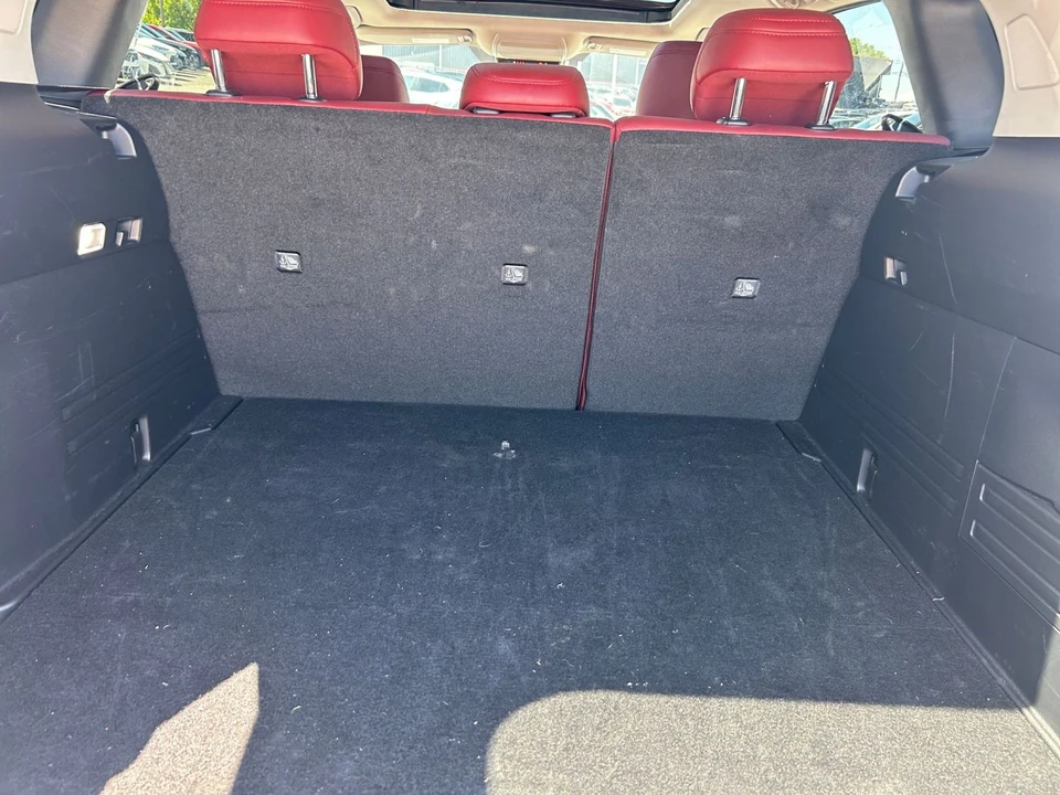 2025 Mazda CX-50 - Image 25 of 31