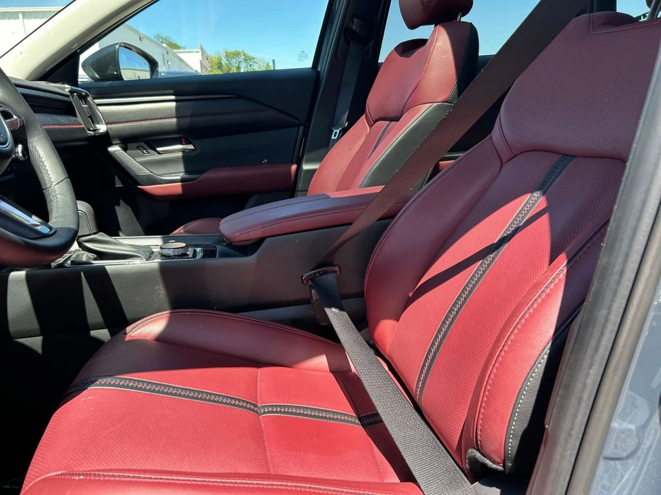 2025 Mazda CX-50 - Image 25 of 31