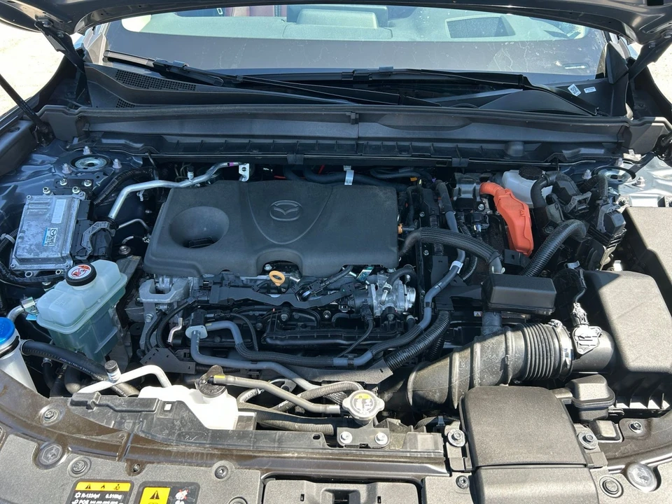 2025 Mazda CX-50 - Image 26 of 31