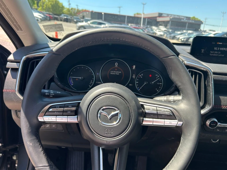 2025 Mazda CX-50 - Image 28 of 31