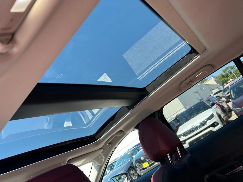 2025 Mazda CX-50 - Image 22 of 31